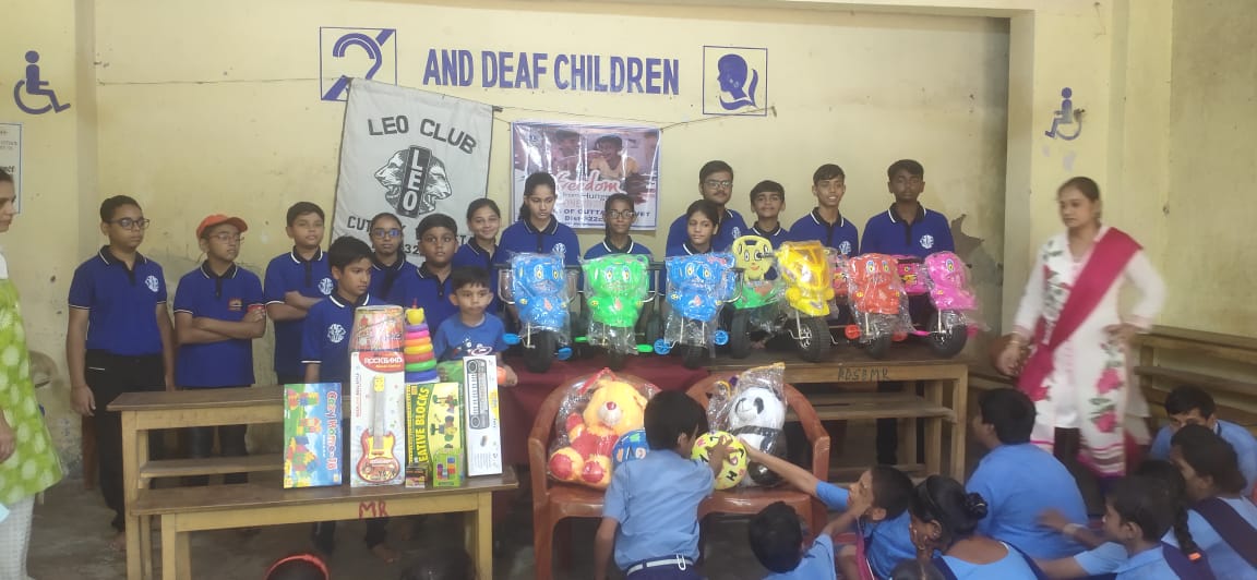 लियो क्लब ऑफ कटक वेलवेट के बच्चों ने खोला नया टॉय हाउस रमा देवी स्कूल में ।